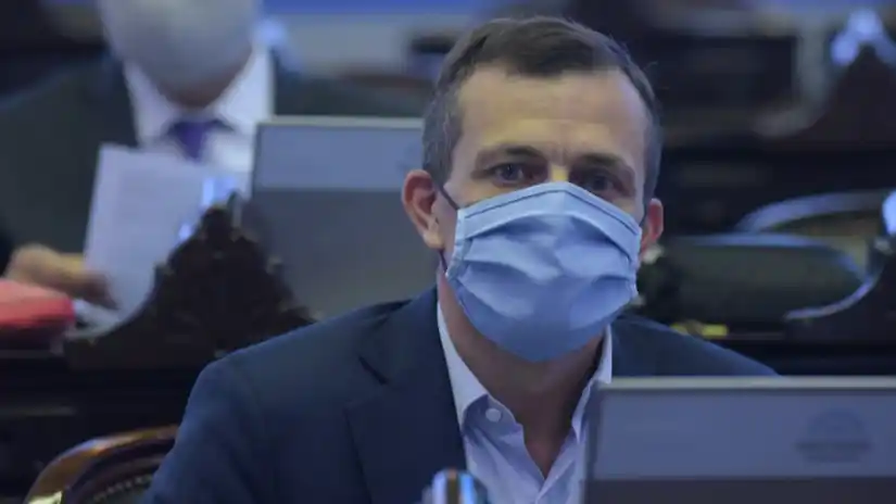 Bolívar: El senador bonaerense Bali Bucca dio positivo para Covid e insistió en la "obligatoriedad" de la vacunación