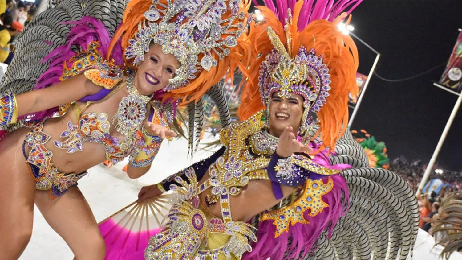 Segunda noche de  desfile en el Corsódromo “Atanasio Bonfiglio”