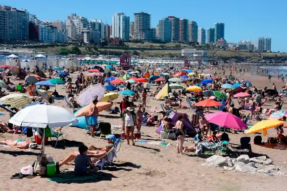 Calculadora en mano: ¿cuánto le sale a una familia promedio vacacionar una semana en Mar Del Plata?