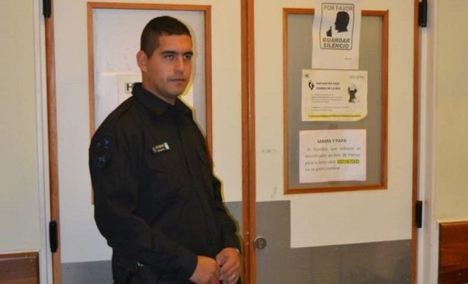 Bombero héroe rescató a beba tirada a la basura y quiere adoptarla
