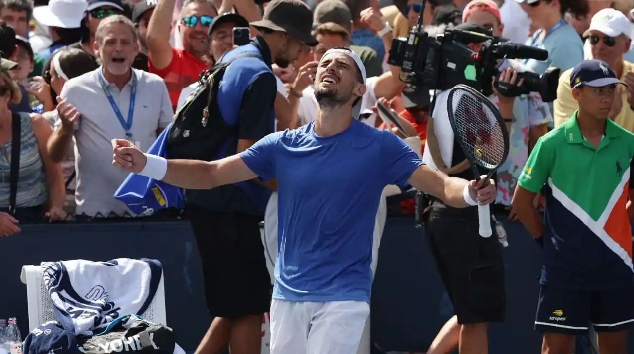 En notable remontada, Cachín sacó pasaje para tercera ronda