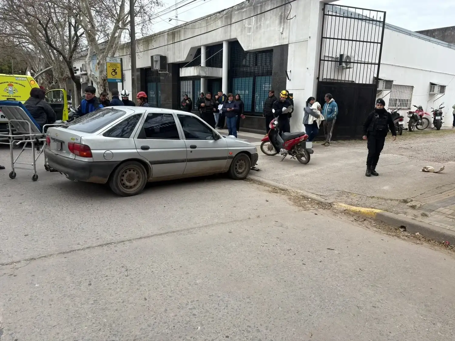 Siniestro cual en calle Sarmiento entre Juan B. Justo y Cabral.