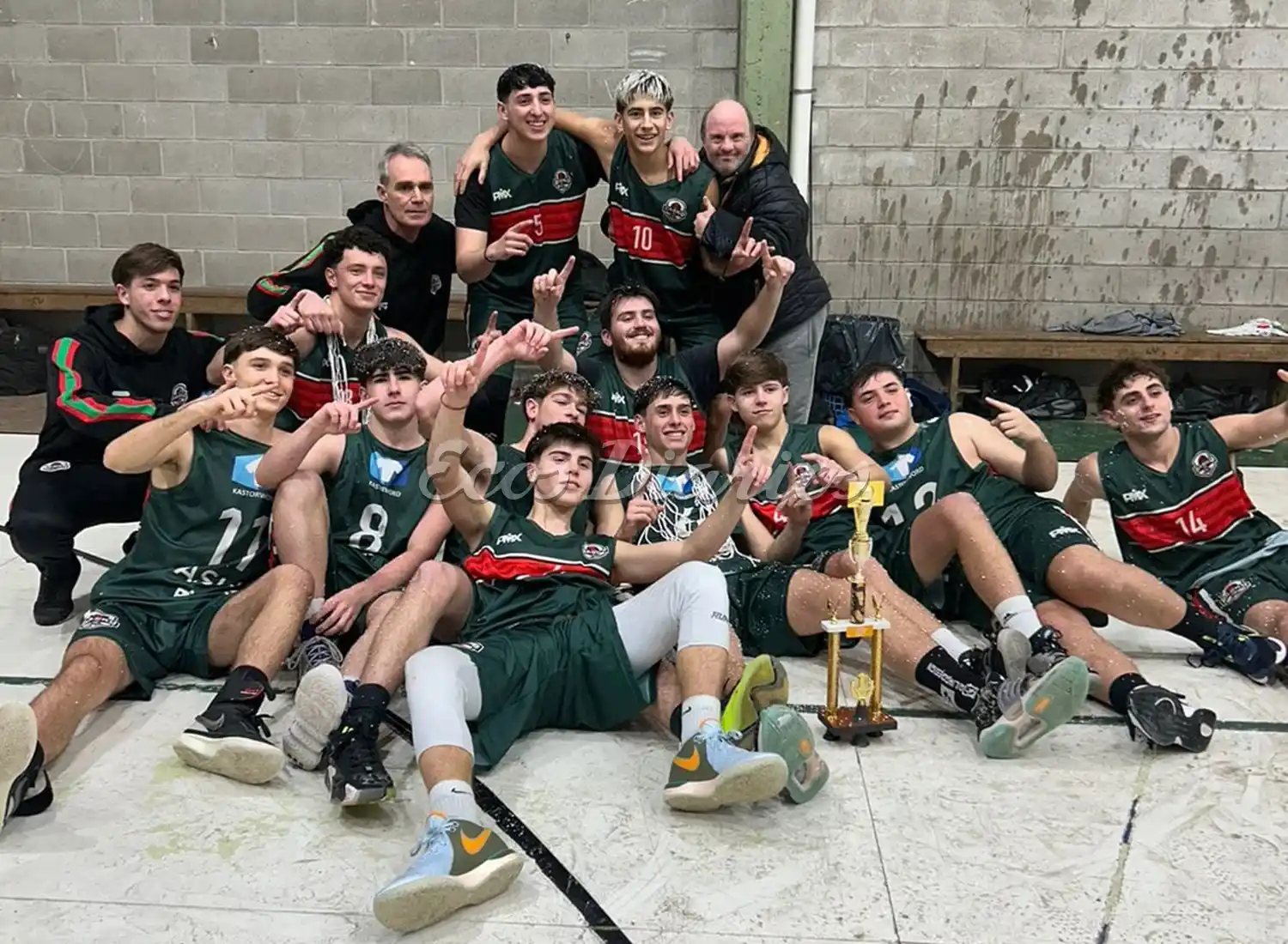 El equipo de Centro Basko categoría U-21, campeón ante Rivadavia
