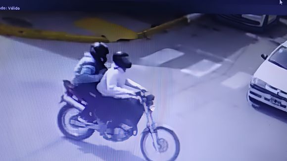 Robo en Areco Cambios: buscan a los delincuentes con los registros de cámaras de seguridad