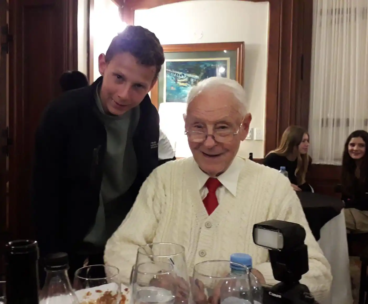 André Baranoff admirado por los Niños Cantores de París-