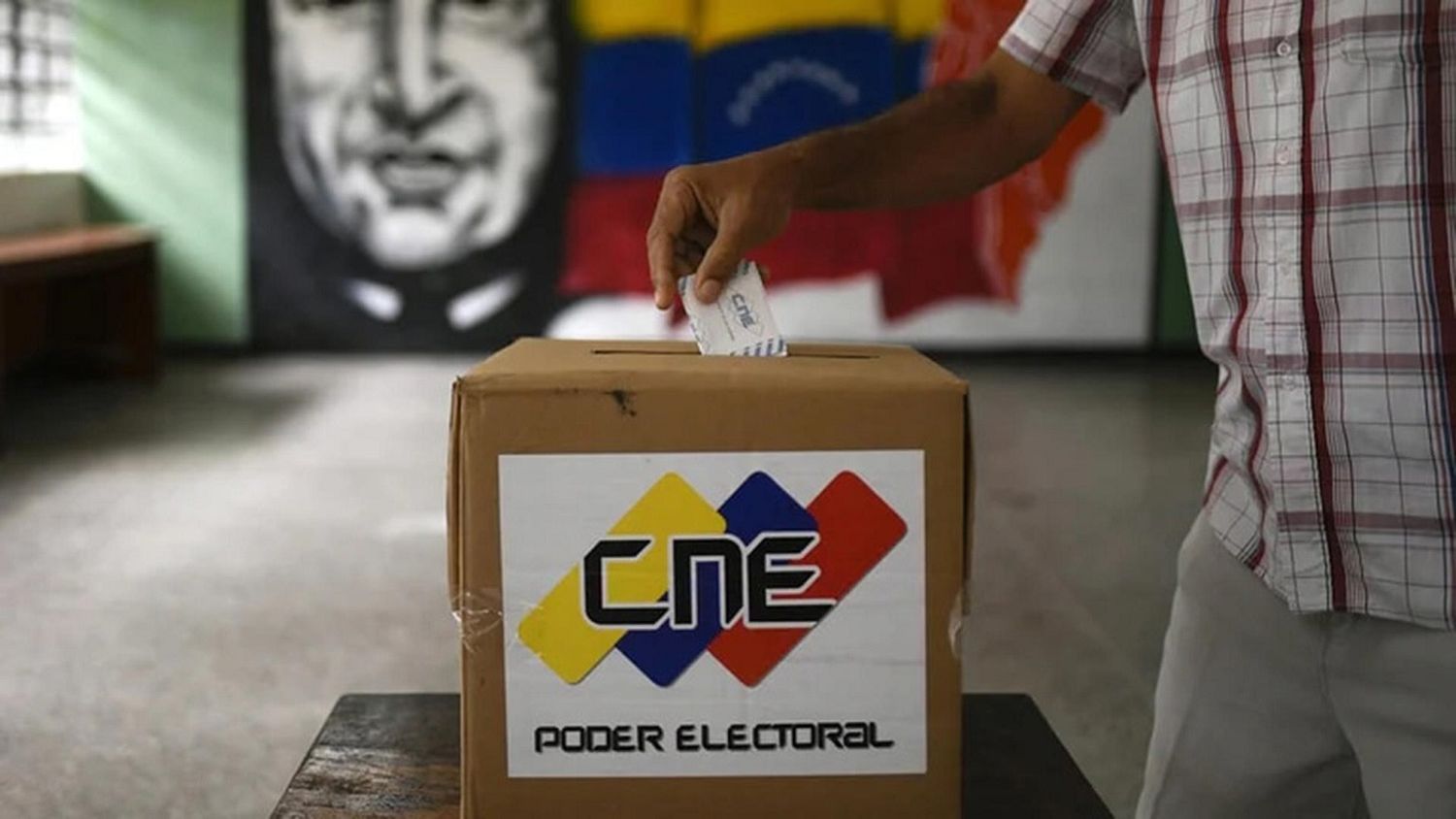 INTENCIÓN DE VOTO por Edmundo González aumenta:  Consultores 21 y Datincorp prevén «participación muy alta» el 28JUL