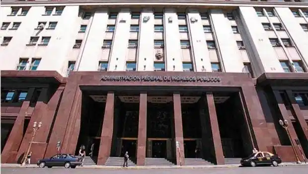 Desde el lunes, AFIP le dirá lo que sabe de sus finanzas a la gente para que blanquee