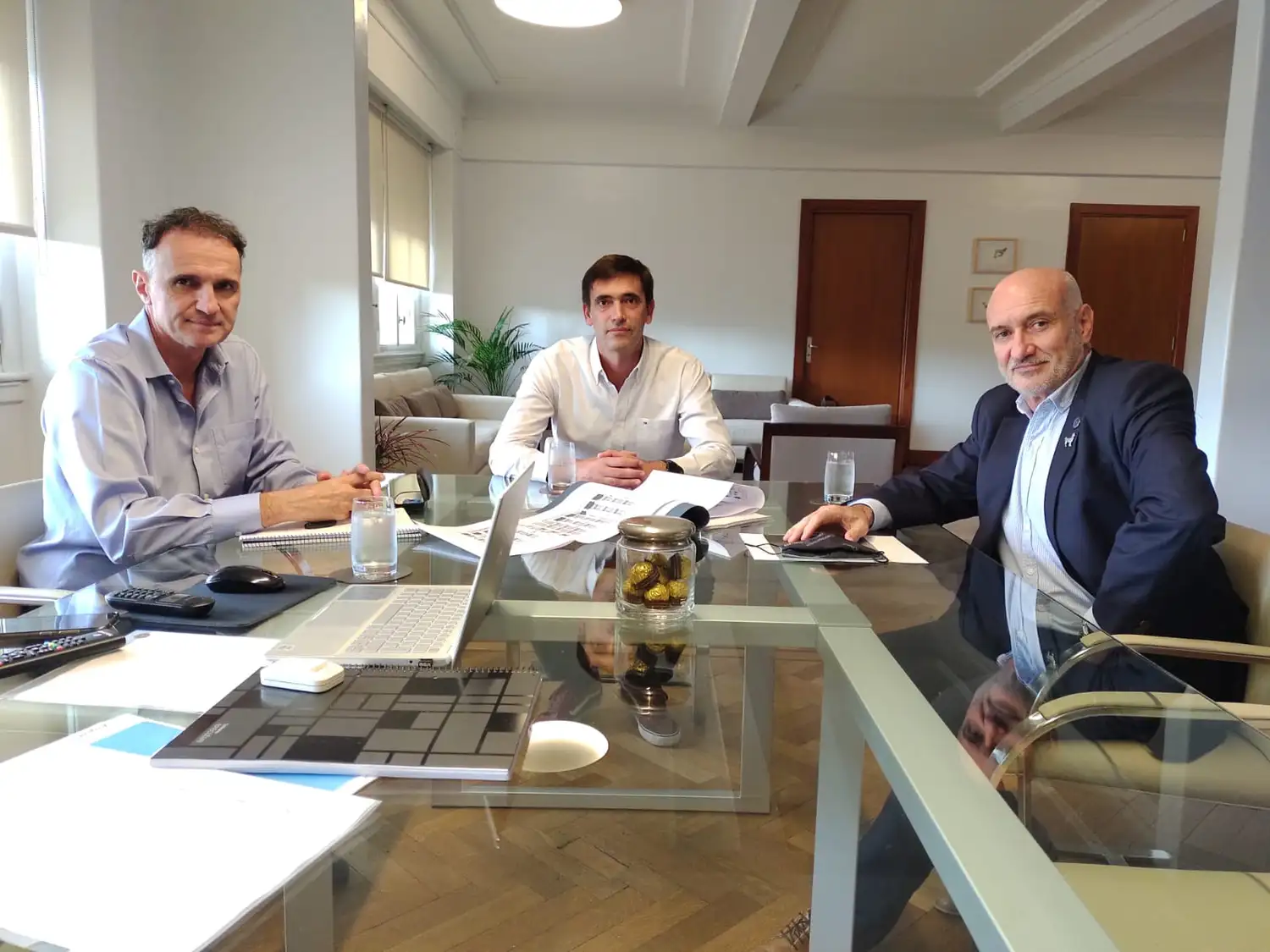 Aba gestionó por la restauración del rectorado y el reinicio de la obra en ciencias de la salud