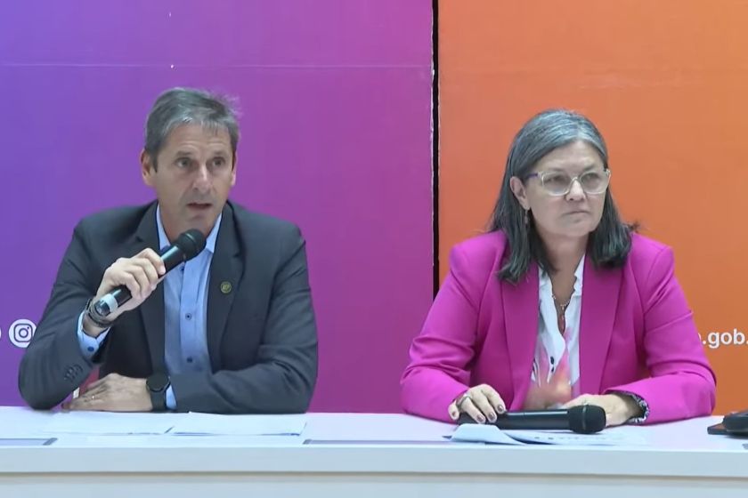 La provincia presentó un plan de alivio fiscal para taxis y remises.