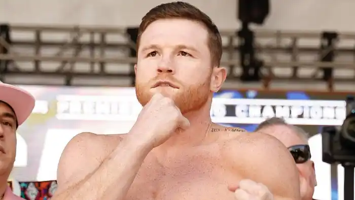 A semanas de enfrentarse en Estados Unidos, el estadounidense sorprendió al defender a Canelo Álvarez de las críticas y lo calificó como un peleador completo dentro del mundo del boxeo/ Juan Futbol