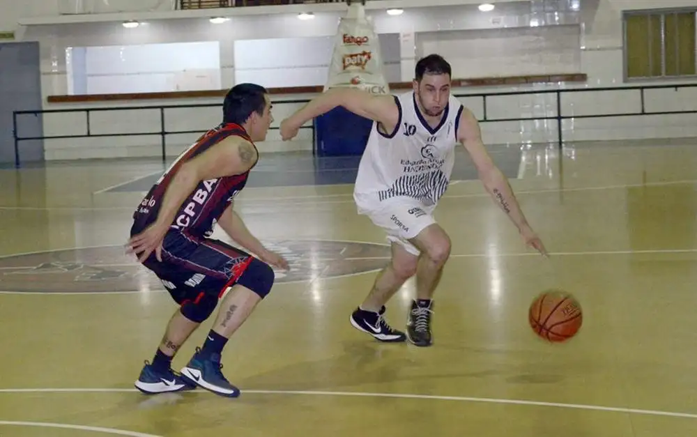 El rojinegro debutó  con una holgada victoria