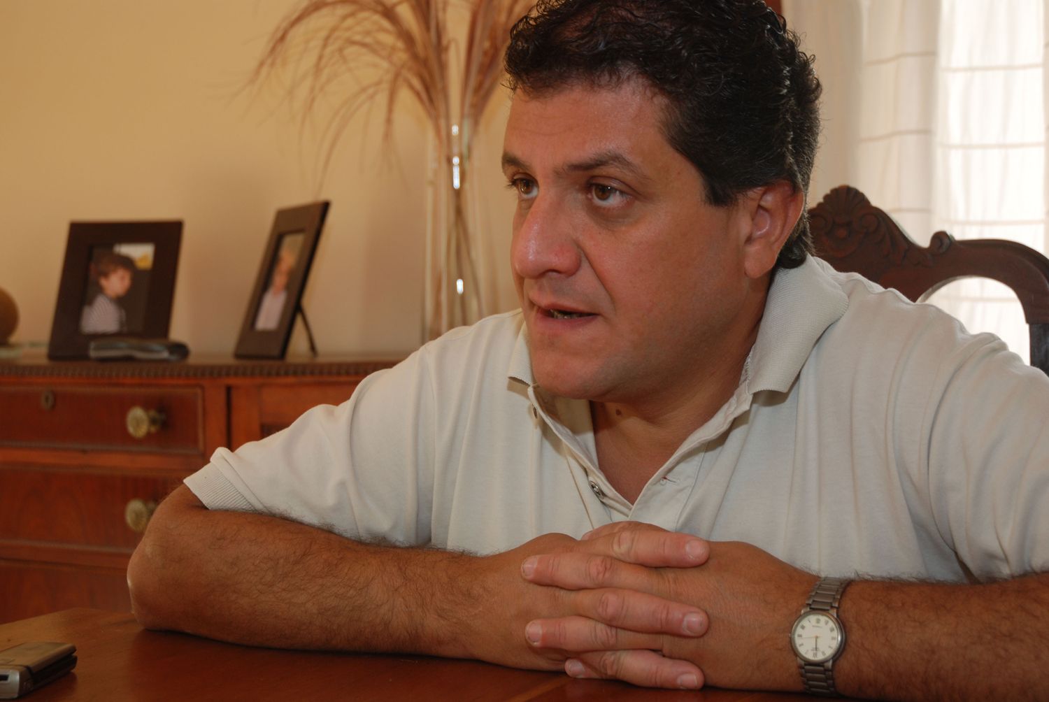 Luis Arias: "Me quieren hacer renunciar, no lo voy a hacer, voy a  aguantar lo que venga"