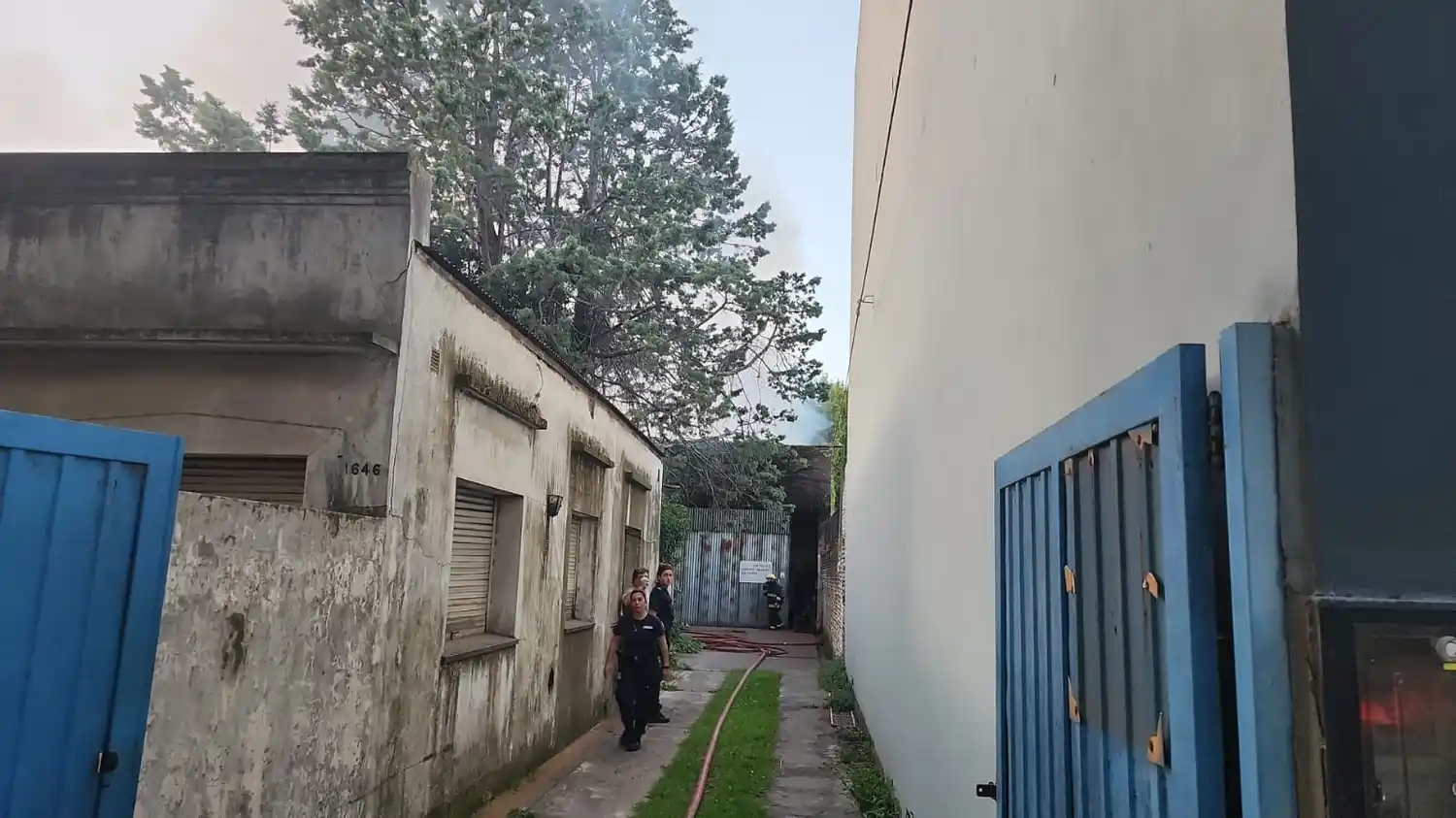 Según se informó a este medio, las pérdidas materiales para el dueño del taller fueron importantes.