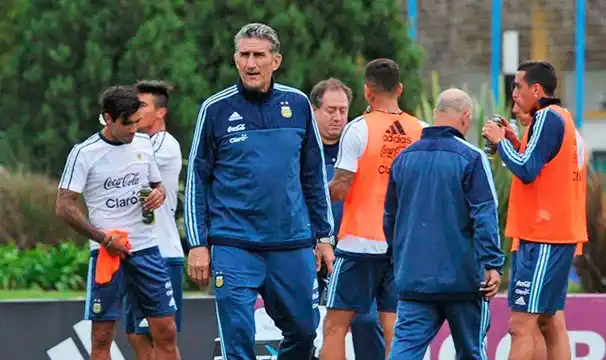 Edgardo Bauza confirmó el equipo para enfrentar mañana a Venezuela