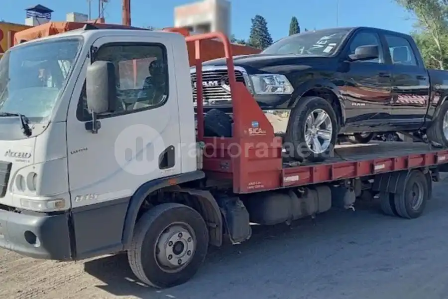 Un vecino de la región tuvo que esperar más de 30 horas la llegada de una grúa en Carlos Paz