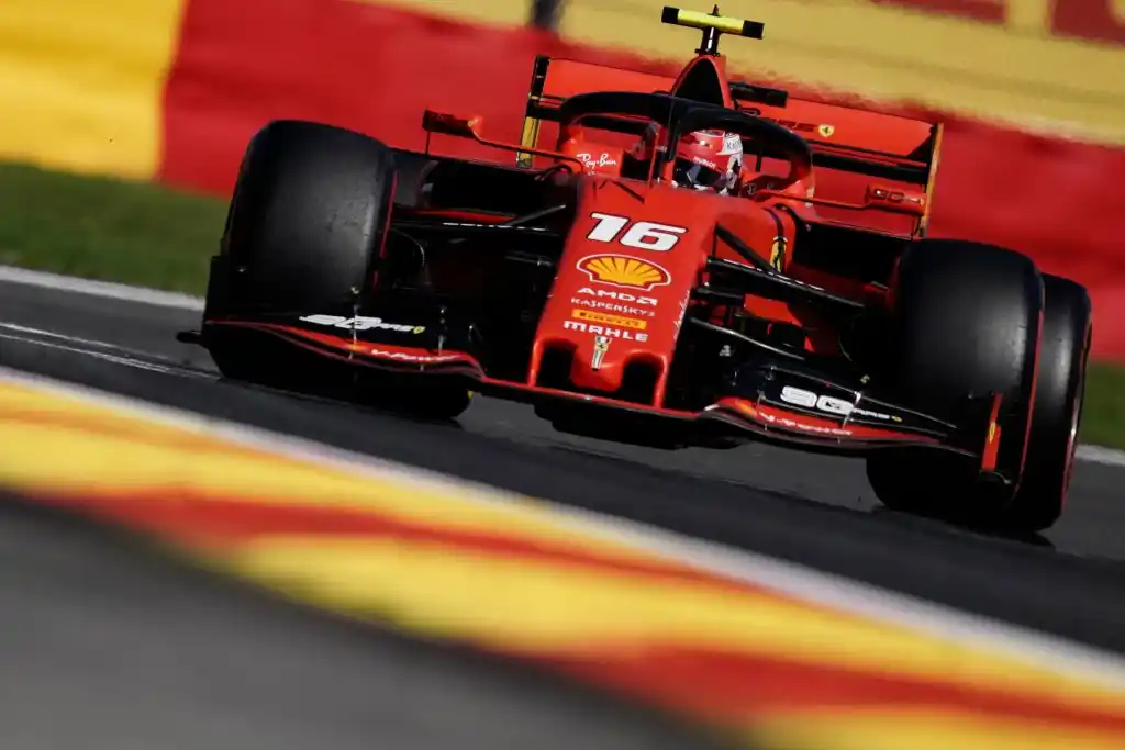 Leclerc dominó los ensayos en Bélgica