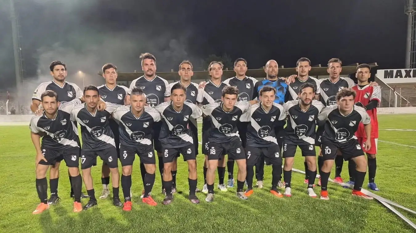 Juventud Unida golpeó primero en la serie por el ascenso. (Foto de la Liga Tandilense de Fútbol).