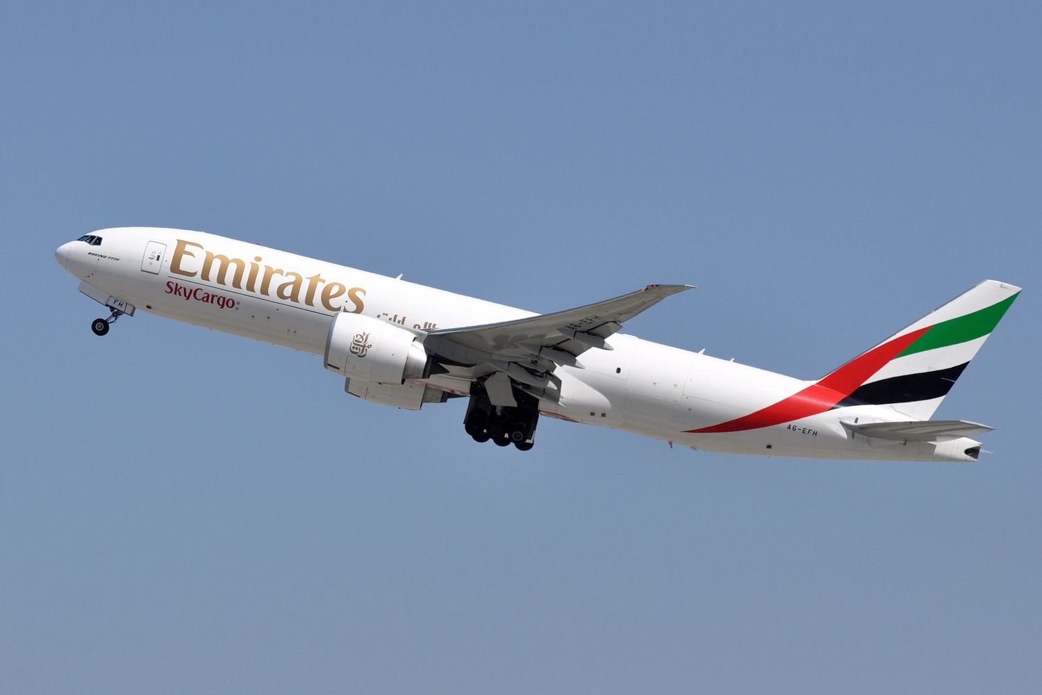Emirates suspende vuelos a Brasil