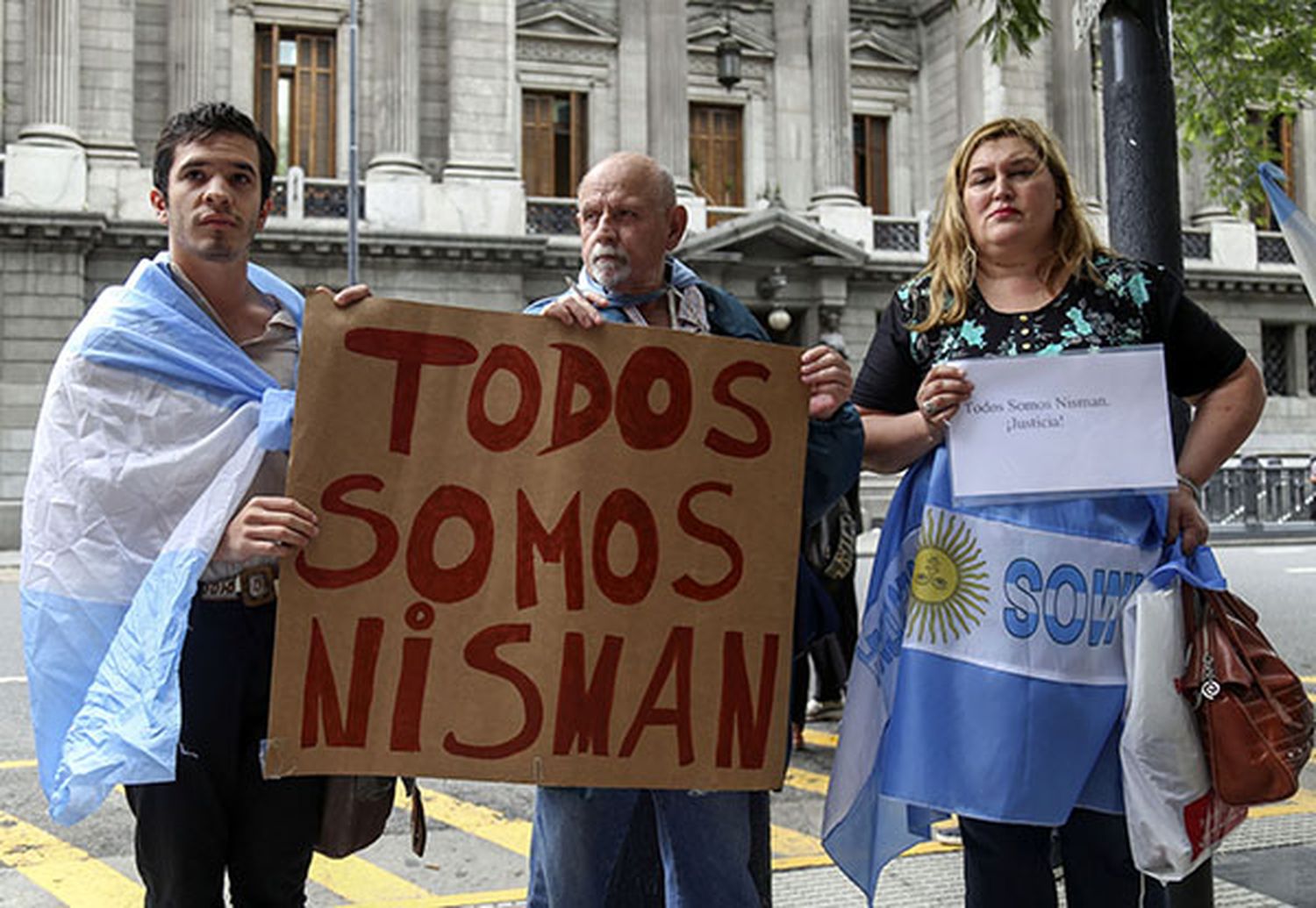 Las marchas por Nisman se replicaron en todo el país