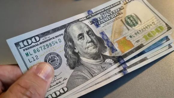 El dólar blue subió 30 pesos y acompañó el aumento de los financieros