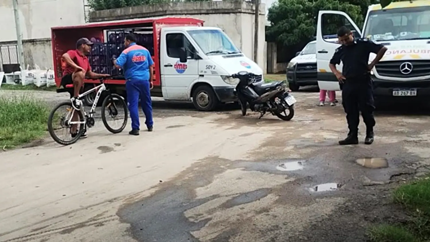 En Humanes e Independencia colisionaron una moto y un utilitario de reparto. No hubo lesionados.