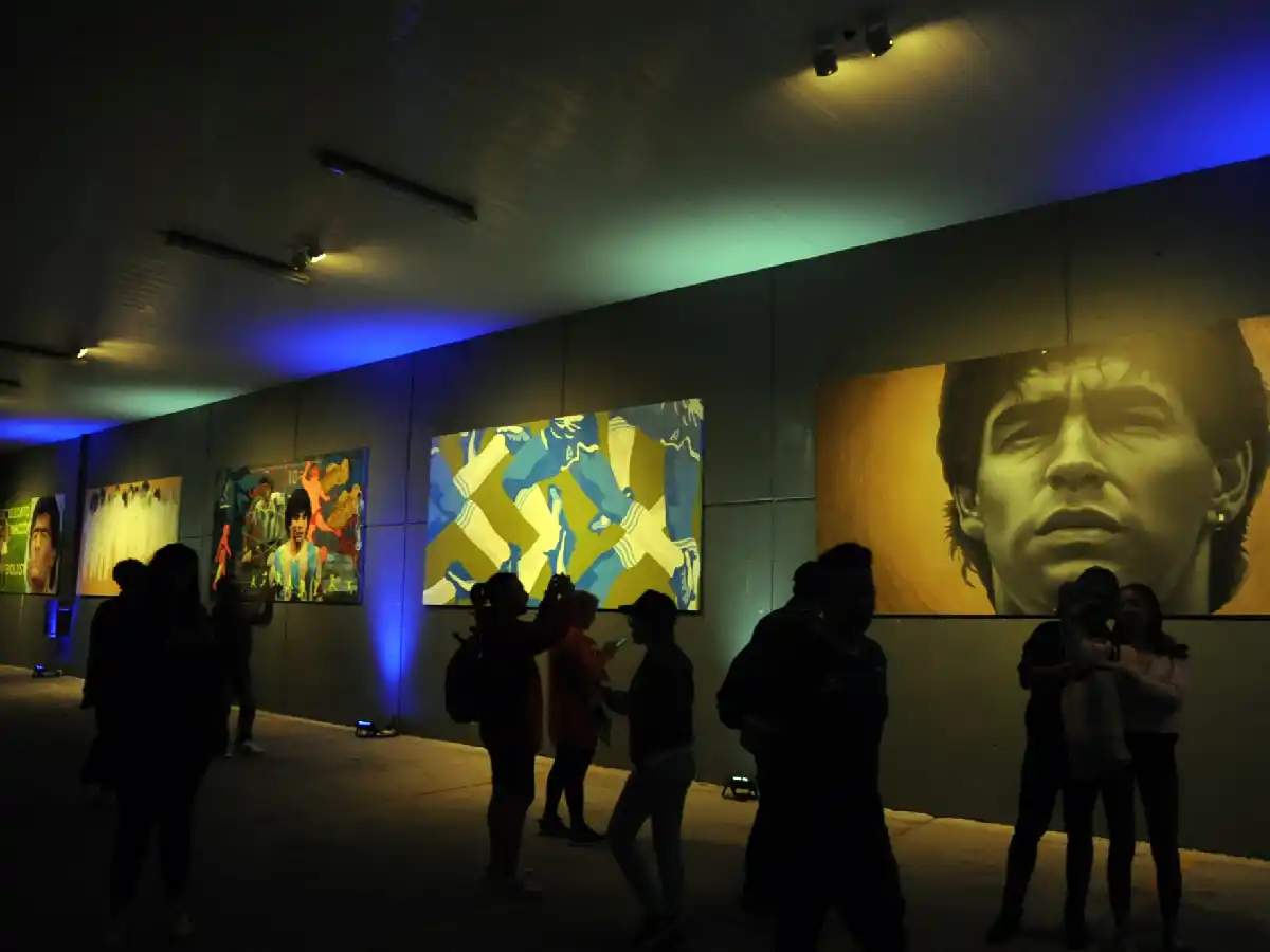 Catorce murales recuerdan a Maradona en La Plata