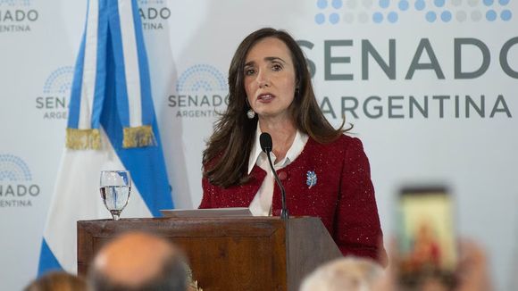 Villarruel llamó a sesión por el caso Kueider: “Llegó la hora de sacar la mugre del Senado”