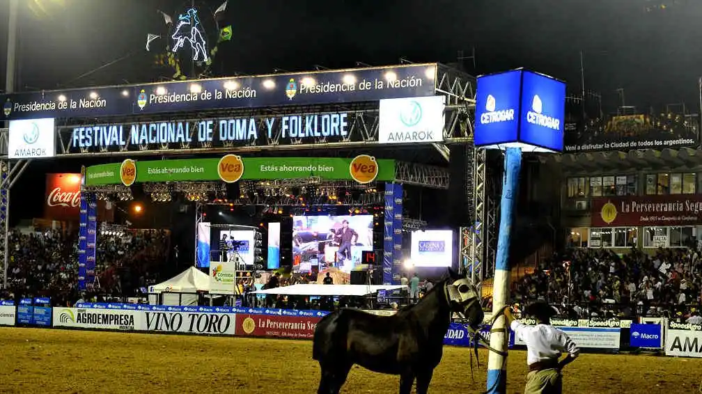 Con pase sanitario comienza el tradicional Festival de Doma y Folklore de Jesús María