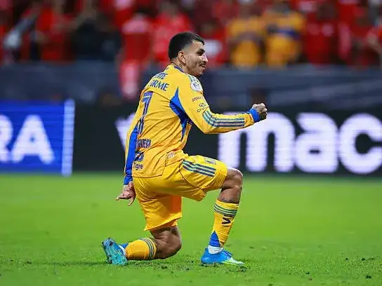 Angel Correa juega en el fútbol mexicano.