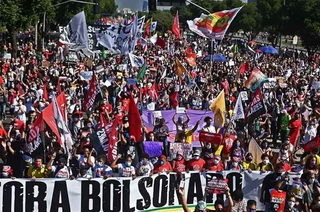 Protestas contra Bolsonaro, tras el escándalo de la compra de vacuna