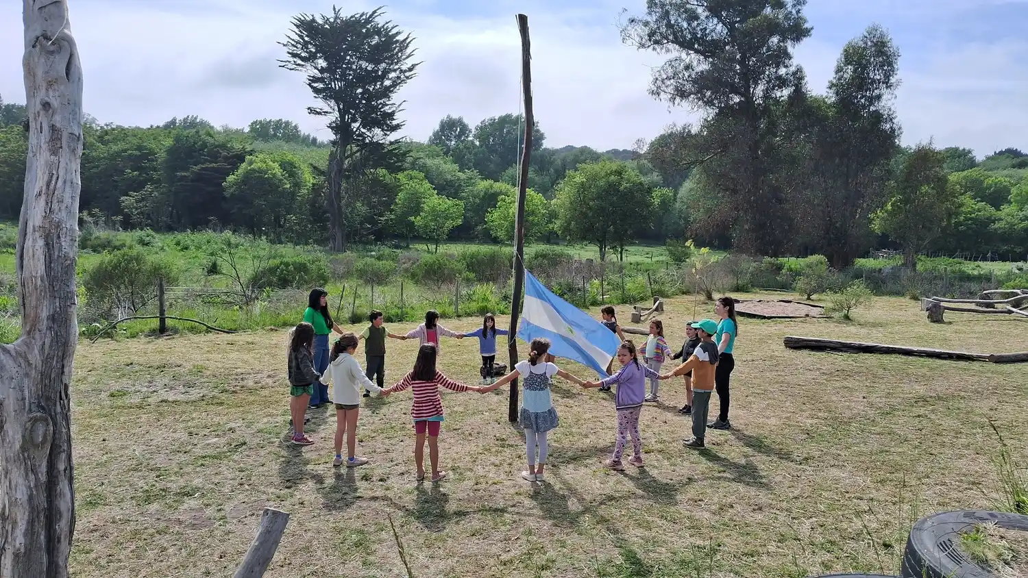 Saludo a la bandera argentina al incio de la jornada.