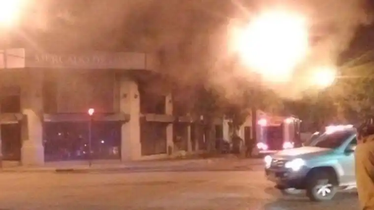 Incendio en el Mercado de las Luces