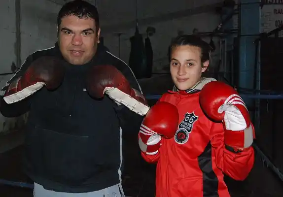 Boxeo: Octubre llega con ocho peleas de primer nivel en Defensores del Oeste 