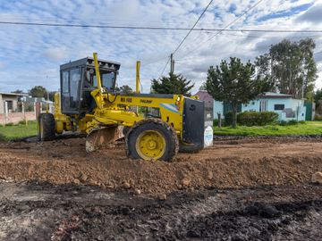 Repararon más de 60 cuadras en barrios del Puerto y la zona sur de la ciudad