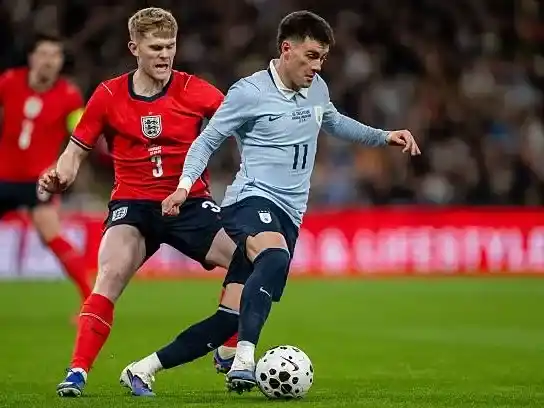 Uruguay lo empató con un penal de Valverde.