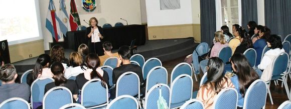 Bromatología dicta cursos de manipulación de alimentos