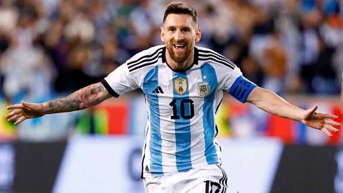 Con Messi al frente la selección  enfrenta a Emiratos Árabes