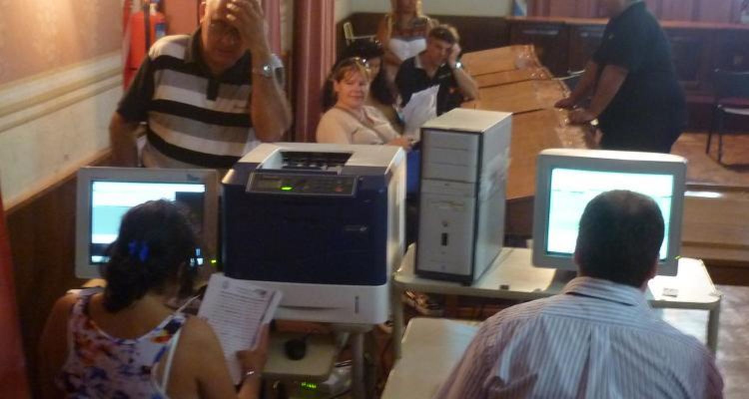 Este lunes, reempadronamiento y moratoria en Gobernador Castro