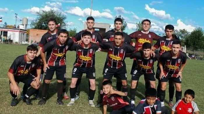 Defensores perdió el invicto en Rauch y Estrada subió a la punta