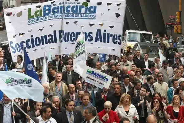 Sin bancos en todo el país por paro a pesar de la conciliación obligatoria