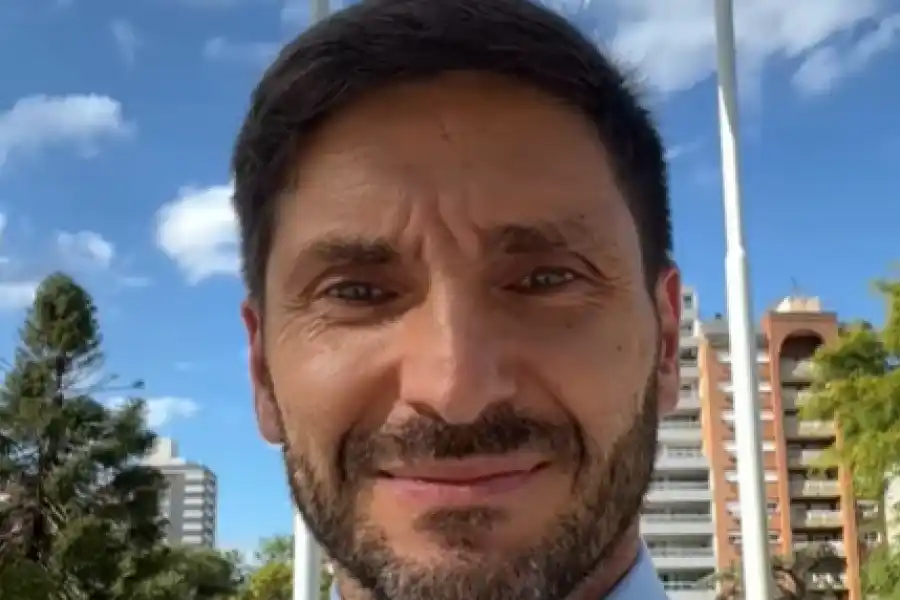 El menaje navideño de Maximiliano Pullaro