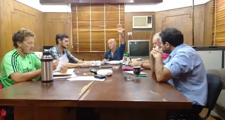 Los Andes y Paraná, los primeros clubes con apoyo económico