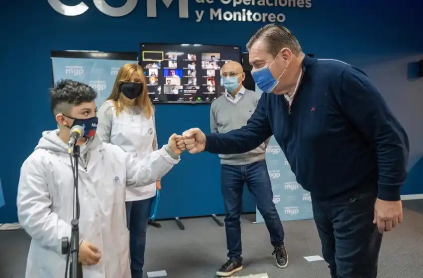 Alumnos de las Escuelas Municipales realizaron la Promesa a la Bandera de forma virtual