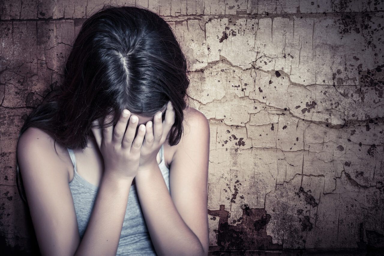 Aberrante: detienen a un hombre por abuso sexual y suministro de pornografía a un menor