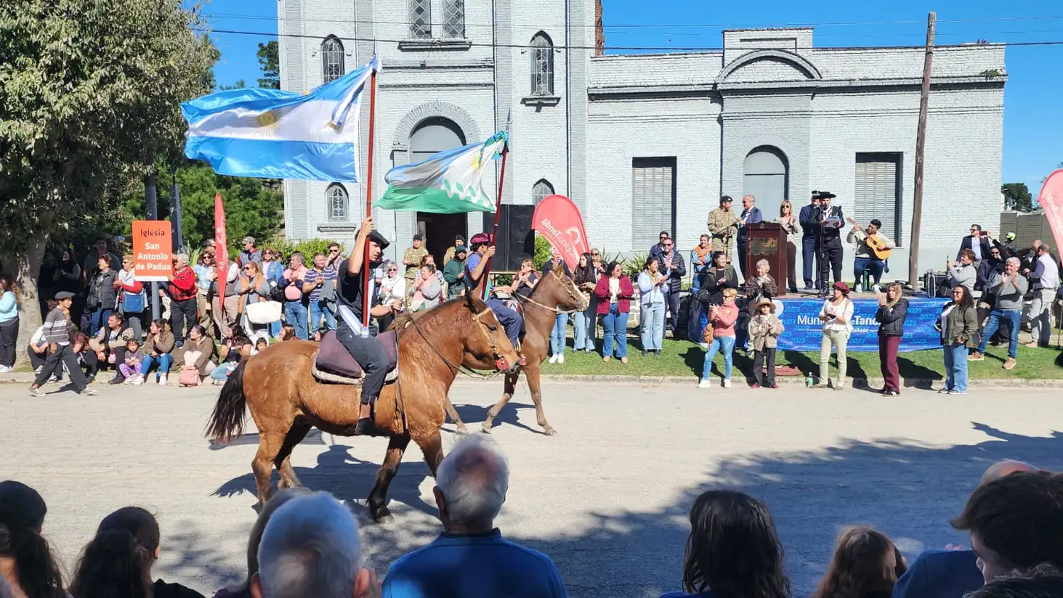 La localidad de Gardey celebró a pleno sus 112 años.