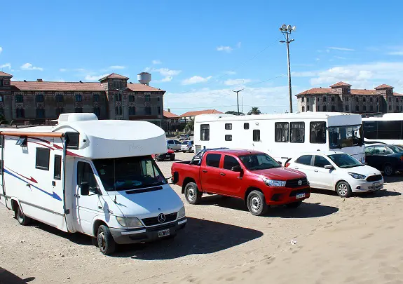 Acampan en sitios que no están autorizados