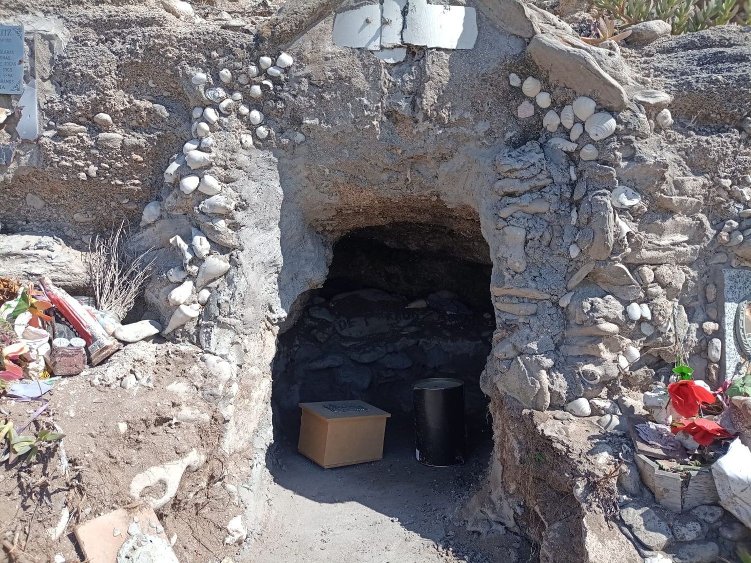 Vecinos de Claromecó unen esfuerzos para restaurar la Gruta de la Virgencita