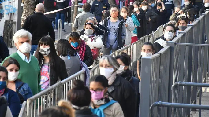 Con 240 nuevos infectados, la Argentina tuvo el día con más casos detectados