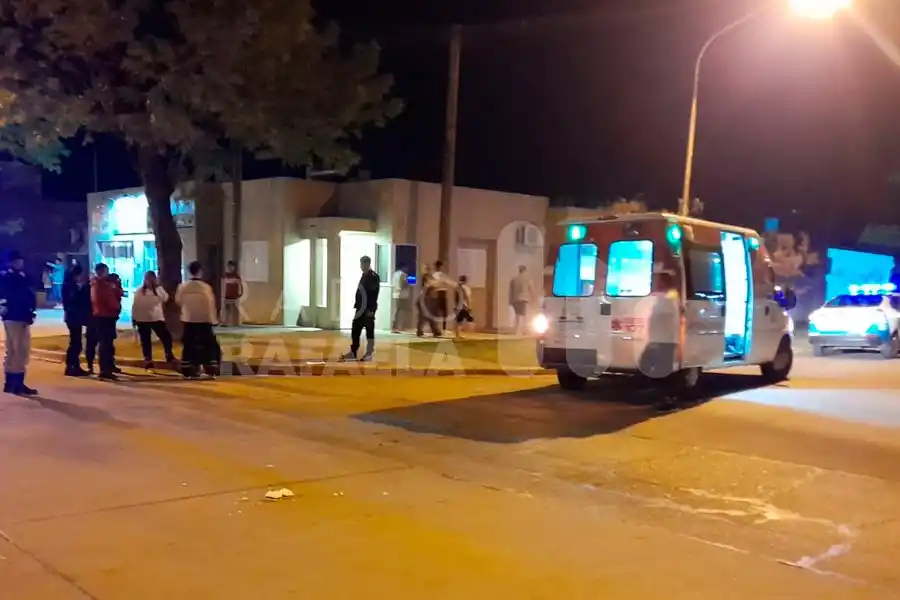 Dos jóvenes de 20 y 21 años terminaron con graves lesiones luego de un accidente