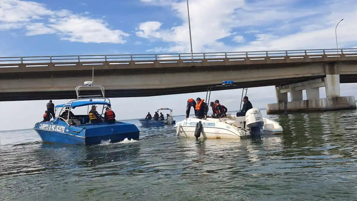 Hallan cuerpo sin vida de hombre que cayó en el Lago de Maracaibo tras accidente